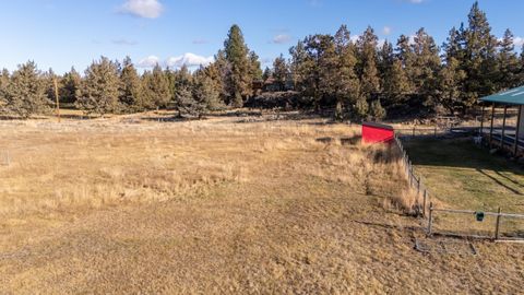 Tiny photo for 62262 Chickadee Lane, Bend, OR 97701 (MLS # 220212403)