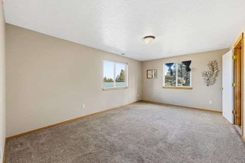 Tiny photo for 62262 Chickadee Lane, Bend, OR 97701 (MLS # 220212403)