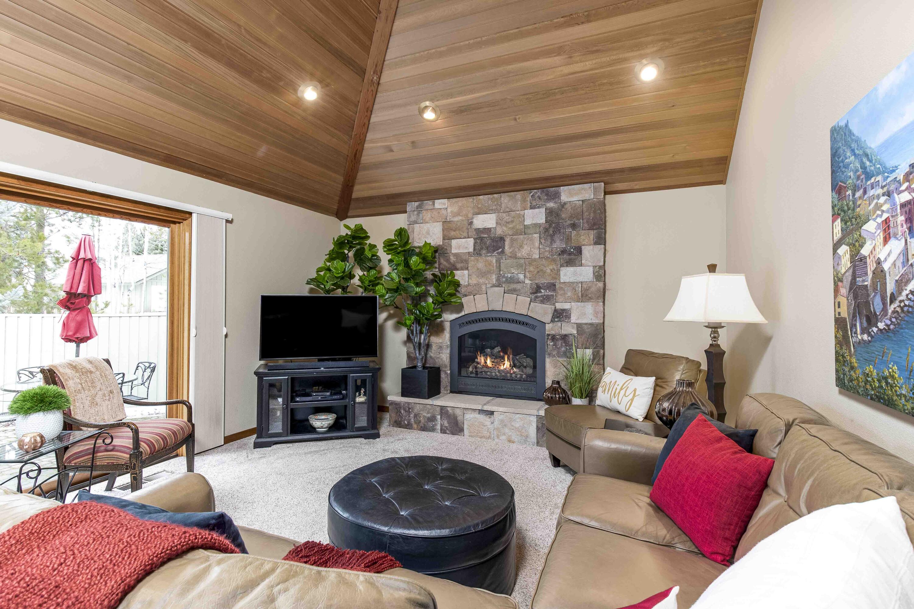 Fairway Point Villag - Residential