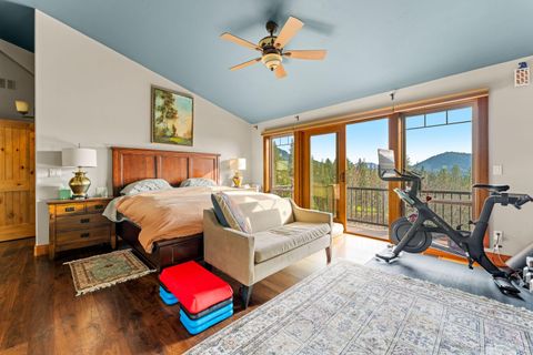 Tiny photo for 252 Frontier Lane, Grants Pass, OR 97526 (MLS # 220215170)