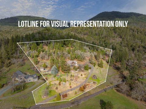 Tiny photo for 252 Frontier Lane, Grants Pass, OR 97526 (MLS # 220215170)