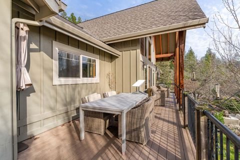 Tiny photo for 252 Frontier Lane, Grants Pass, OR 97526 (MLS # 220215170)
