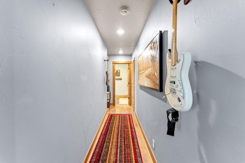 Tiny photo for 252 Frontier Lane, Grants Pass, OR 97526 (MLS # 220215170)