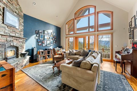 Tiny photo for 252 Frontier Lane, Grants Pass, OR 97526 (MLS # 220215170)