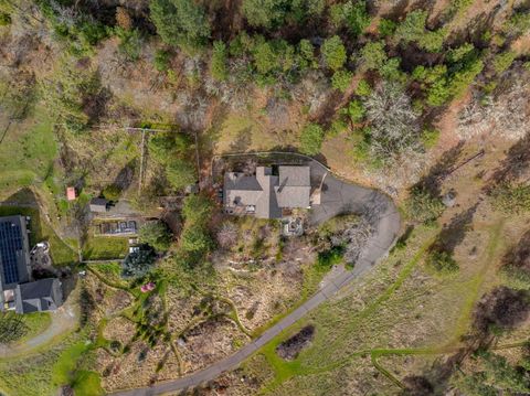 Tiny photo for 252 Frontier Lane, Grants Pass, OR 97526 (MLS # 220215170)