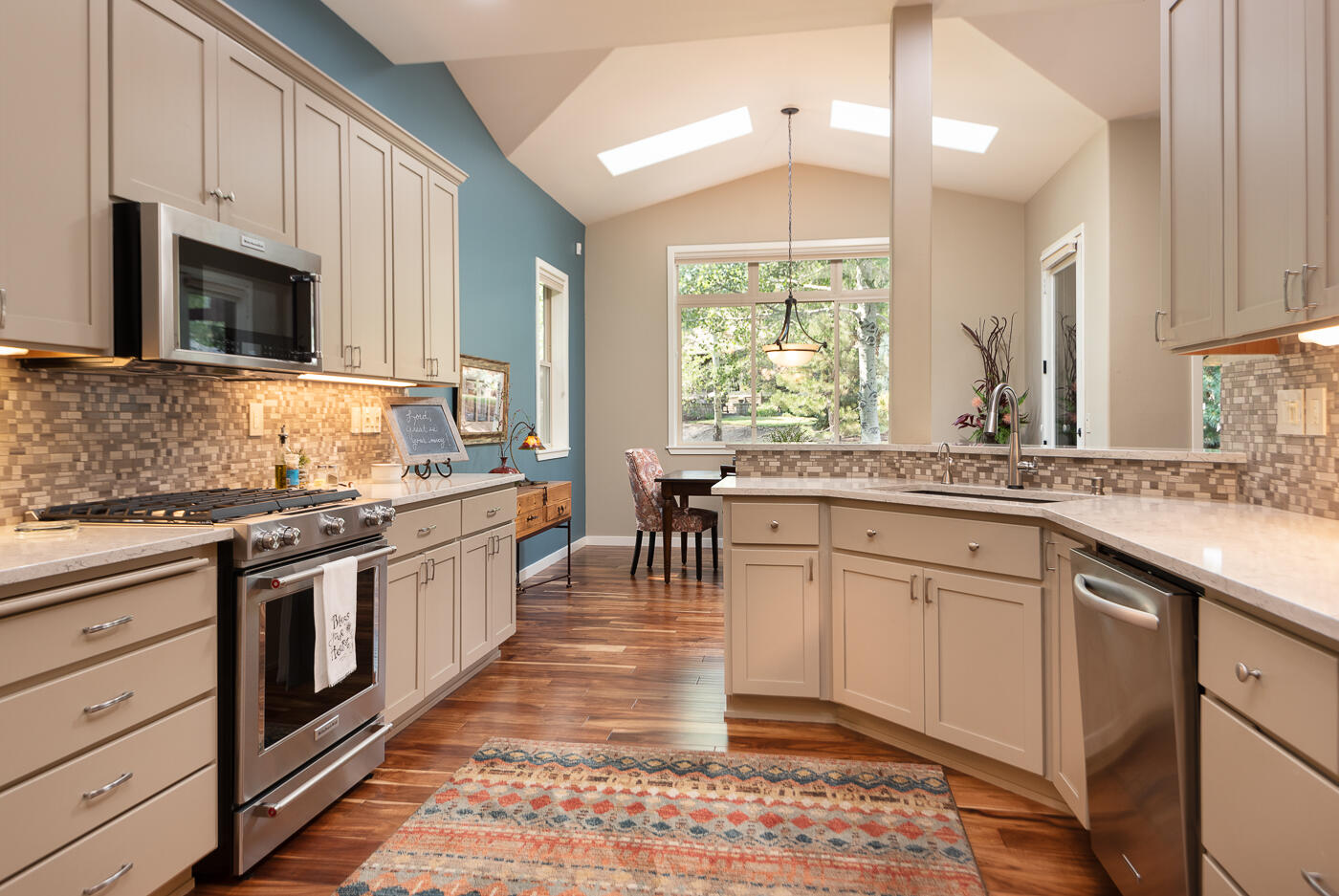 Broken Top - Residential