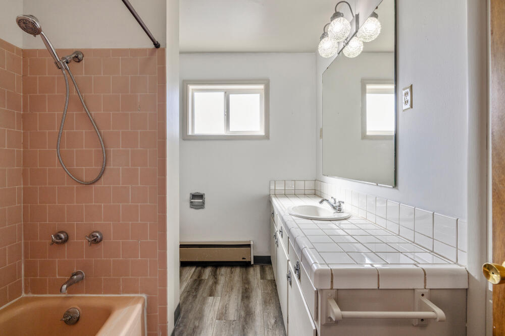 Klamath Falls -Hot Springs Addition - Residential Income