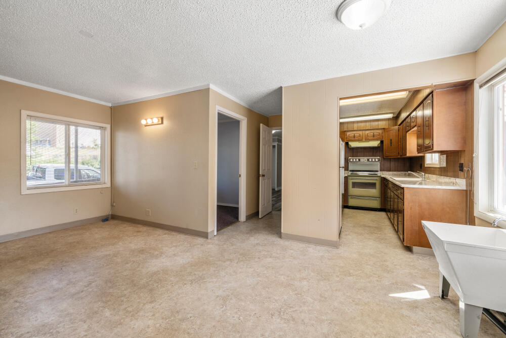 Klamath Falls -Hot Springs Addition - Residential Income