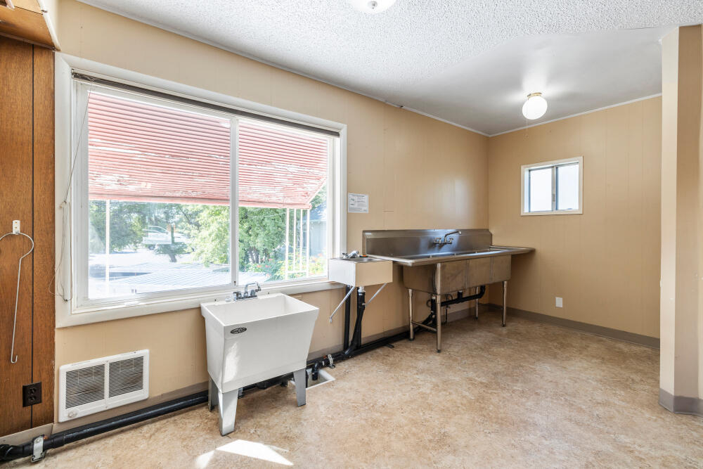 Klamath Falls -Hot Springs Addition - Residential Income