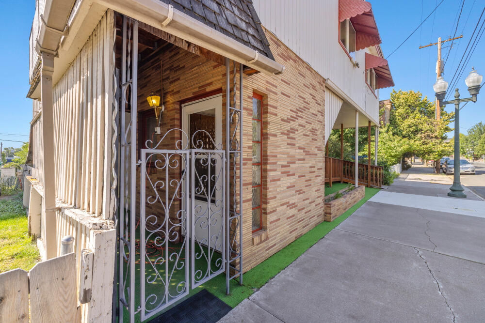 Klamath Falls -Hot Springs Addition - Residential Income