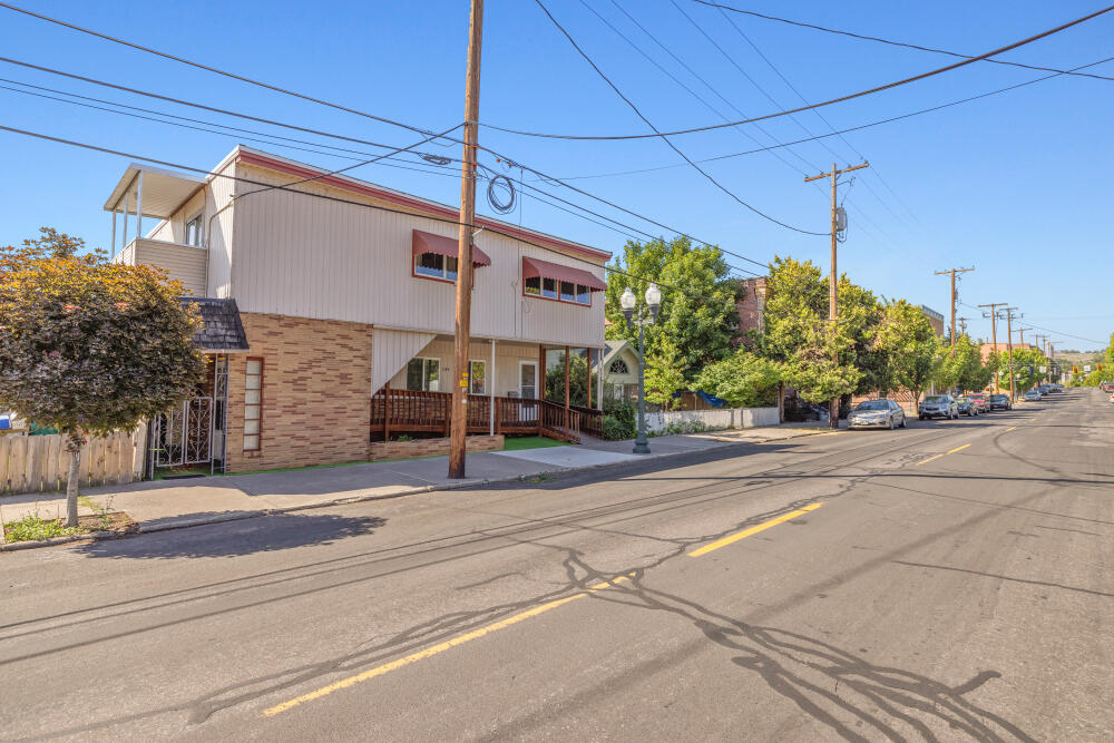 Klamath Falls -Hot Springs Addition - Residential Income