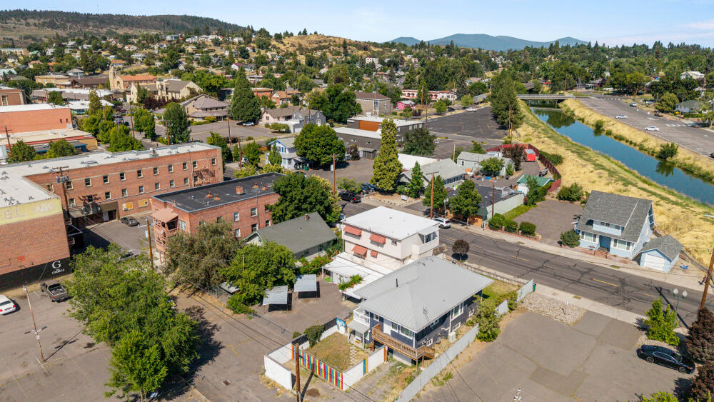 Klamath Falls -Hot Springs Addition - Residential Income