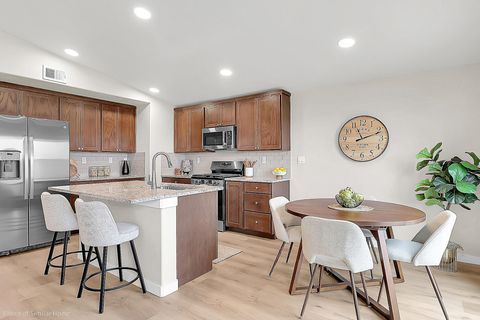 Tiny photo for 1822 Dragon Tail Place #15, Medford, OR 97504 (MLS # 220213132)