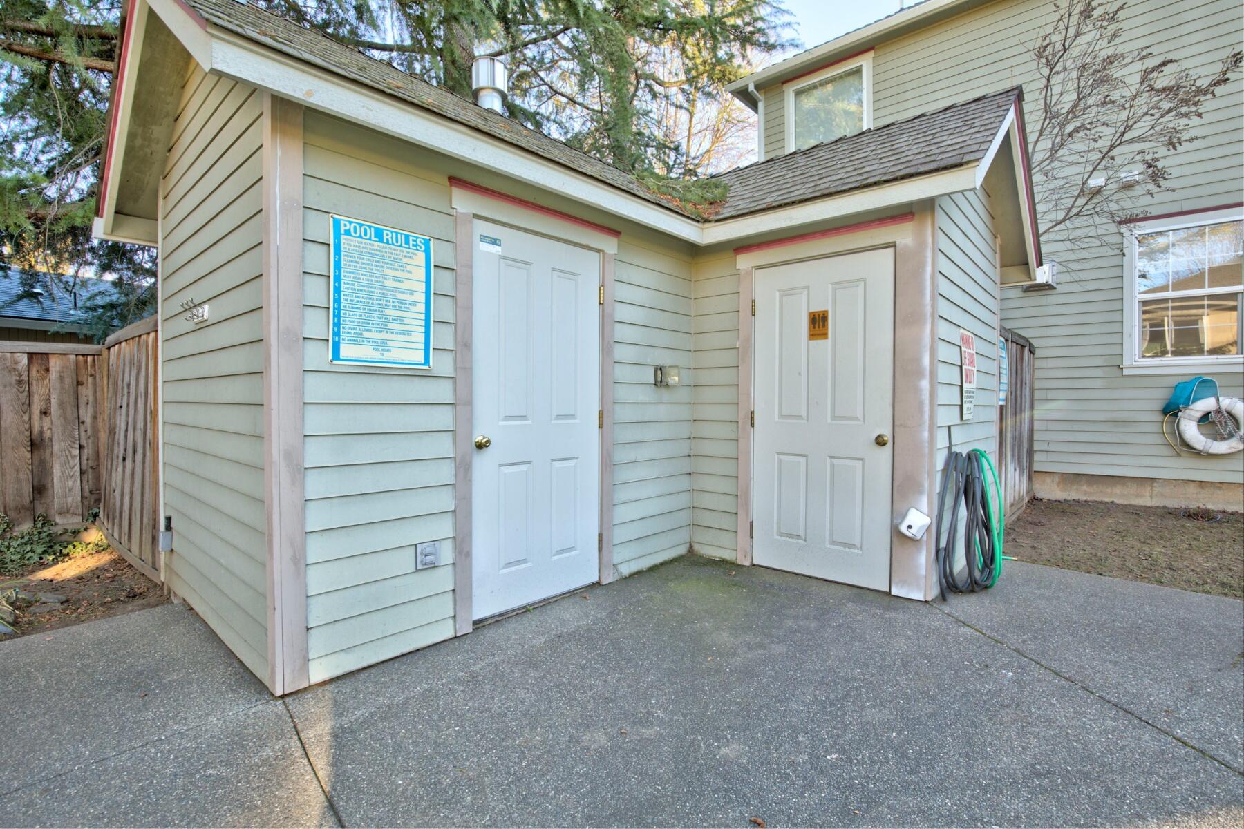 Siskiyou Springs Luxury Townhomes - Residential