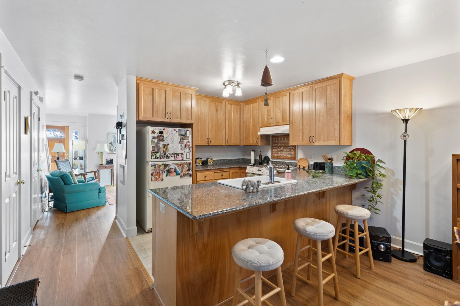 Siskiyou Springs Luxury Townhomes - Residential