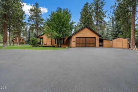 Tiny photo for 16440 Fair Mile Road, Sisters, OR 97759 (MLS # 220223800)