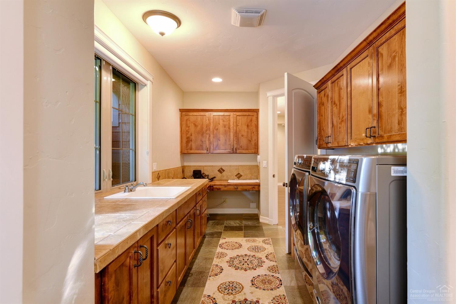 Broken Top - Residential