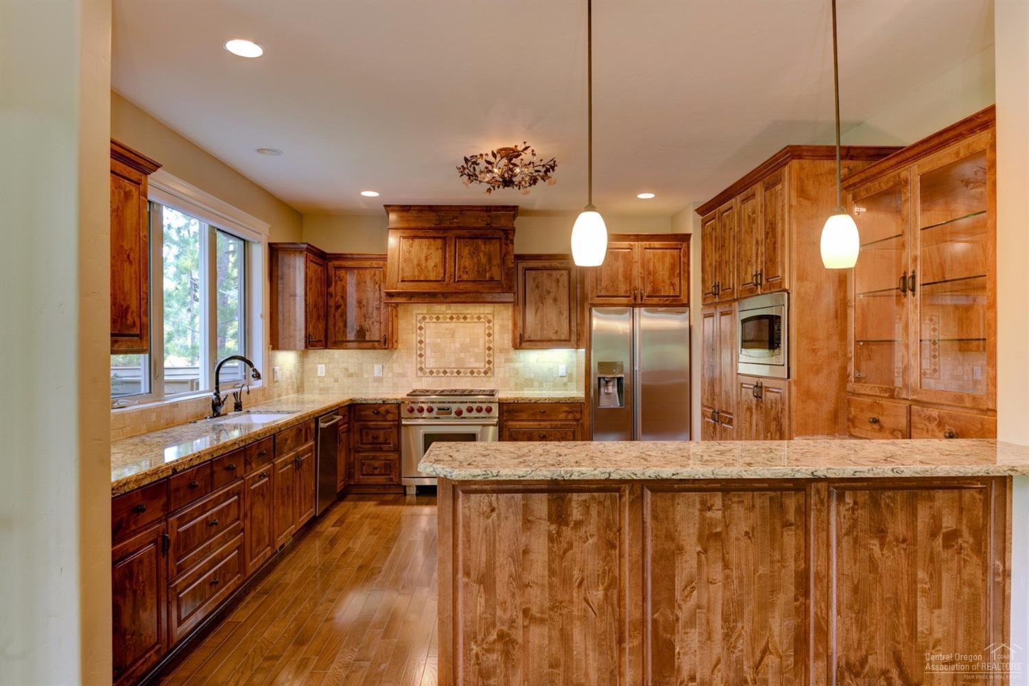 Broken Top - Residential