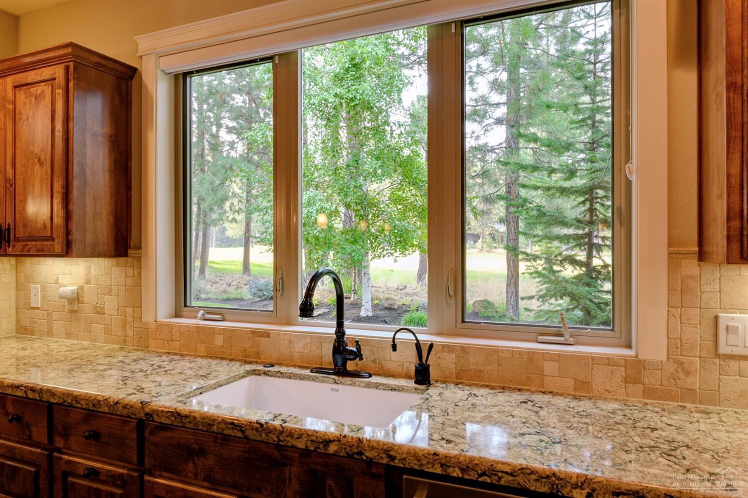 Broken Top - Residential