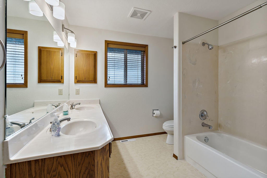 Pine Crest Court Subdivision - Residential
