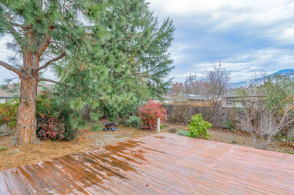 Pine Crest Court Subdivision - Residential