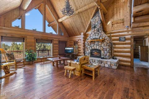 Tiny photo for 65155 Smokey Ridge Road, Bend, OR 97703 (MLS # 220227014)