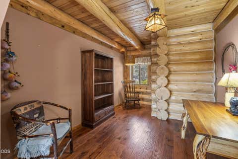 Tiny photo for 65155 Smokey Ridge Road, Bend, OR 97703 (MLS # 220227014)