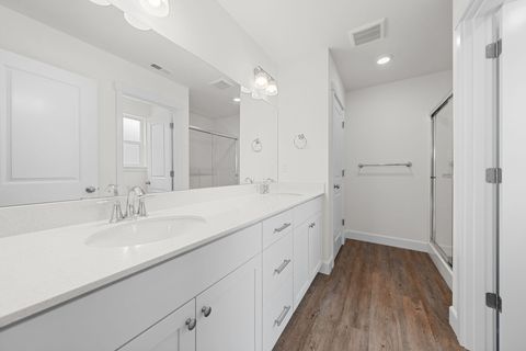 Tiny photo for 4124 SW Pumice Avenue #75, Redmond, OR 97756 (MLS # 220217259)