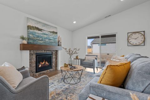 Tiny photo for 4124 SW Pumice Avenue #75, Redmond, OR 97756 (MLS # 220217259)