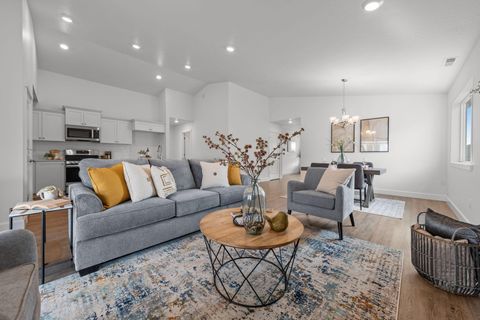 Tiny photo for 4124 SW Pumice Avenue #75, Redmond, OR 97756 (MLS # 220217259)