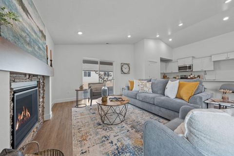 Tiny photo for 4124 SW Pumice Avenue #75, Redmond, OR 97756 (MLS # 220217259)