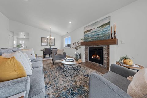 Tiny photo for 4124 SW Pumice Avenue #75, Redmond, OR 97756 (MLS # 220217259)