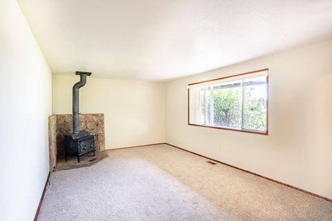 Tiny photo for 61969 SE 27th Street, Bend, OR 97702 (MLS # 220216850)