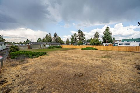 Tiny photo for 61969 SE 27th Street, Bend, OR 97702 (MLS # 220216850)