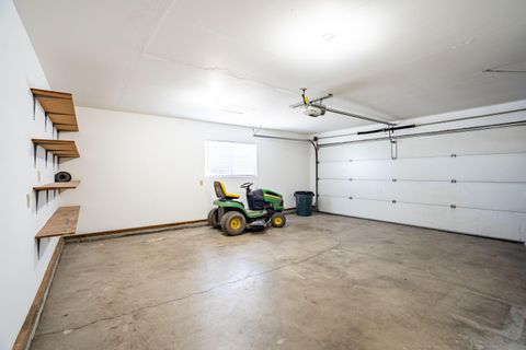 Tiny photo for 61969 SE 27th Street, Bend, OR 97702 (MLS # 220216850)