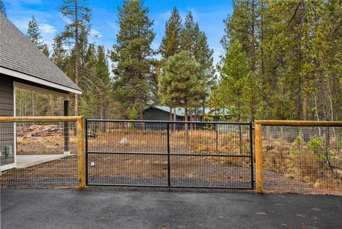 Tiny photo for 17008 Sharp Drive, Bend, OR 97707 (MLS # 220217708)