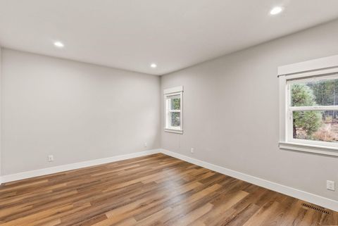 Tiny photo for 17008 Sharp Drive, Bend, OR 97707 (MLS # 220217708)