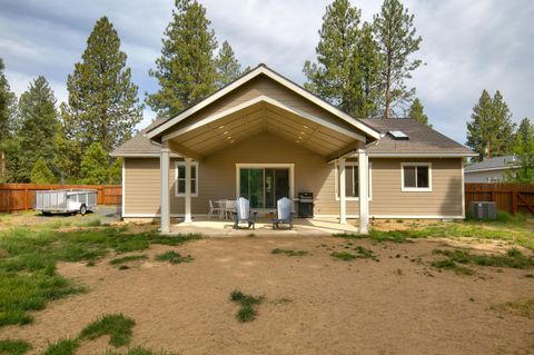 Tiny photo for 19525 River Woods Drive, Bend, OR 97702 (MLS # 220221156)