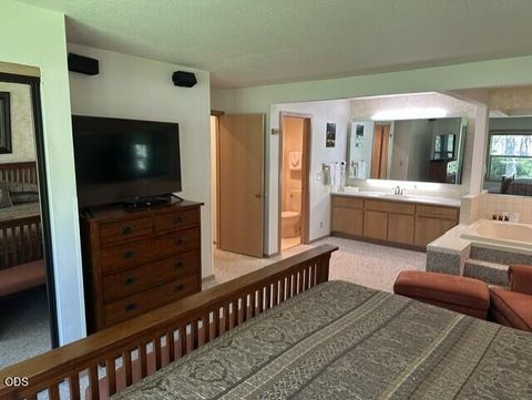Tiny photo for 57377 Beaver Ridge Loop #29-D, Sunriver, OR 97707 (MLS # 220223162)