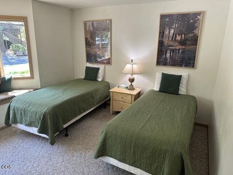 Tiny photo for 57377 Beaver Ridge Loop #29-D, Sunriver, OR 97707 (MLS # 220223162)