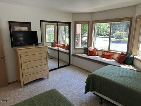 Tiny photo for 57377 Beaver Ridge Loop #29-D, Sunriver, OR 97707 (MLS # 220223162)