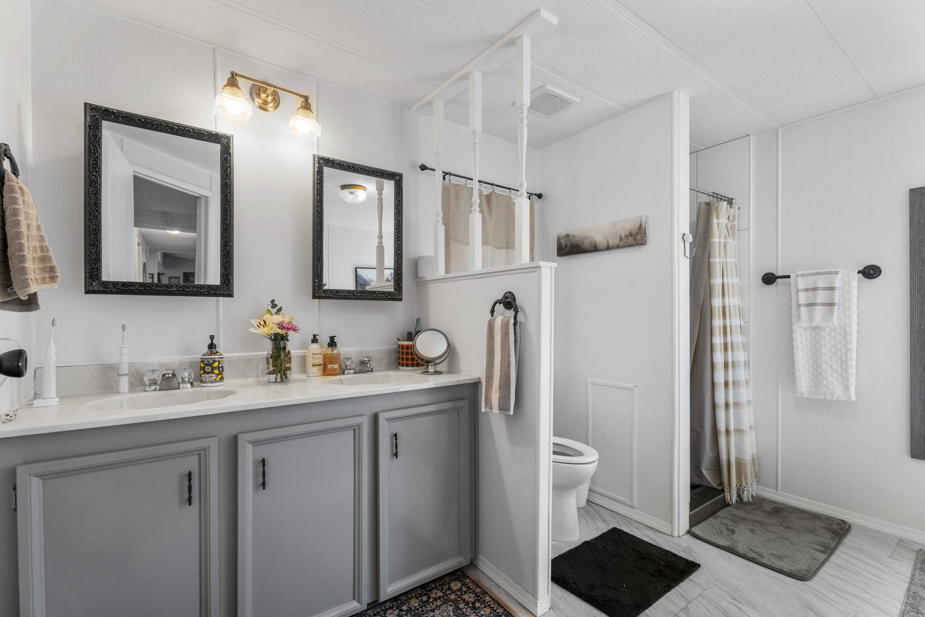 Romaine Village - Residential