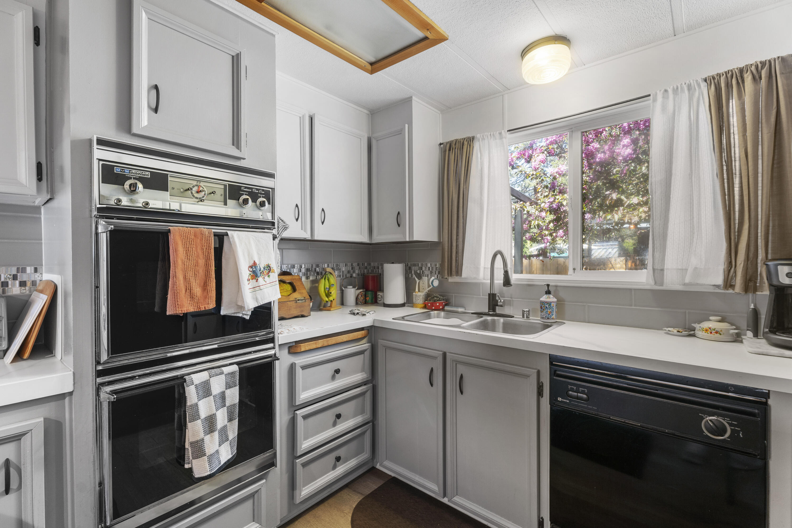 Romaine Village - Residential