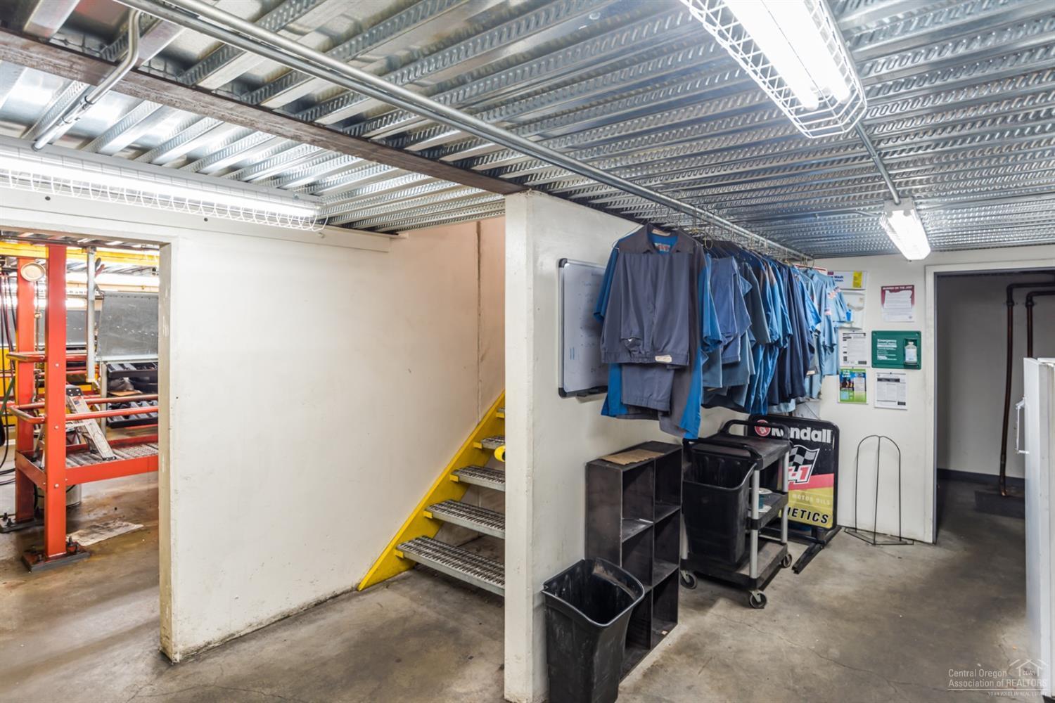 CLAB - Commercial Sale