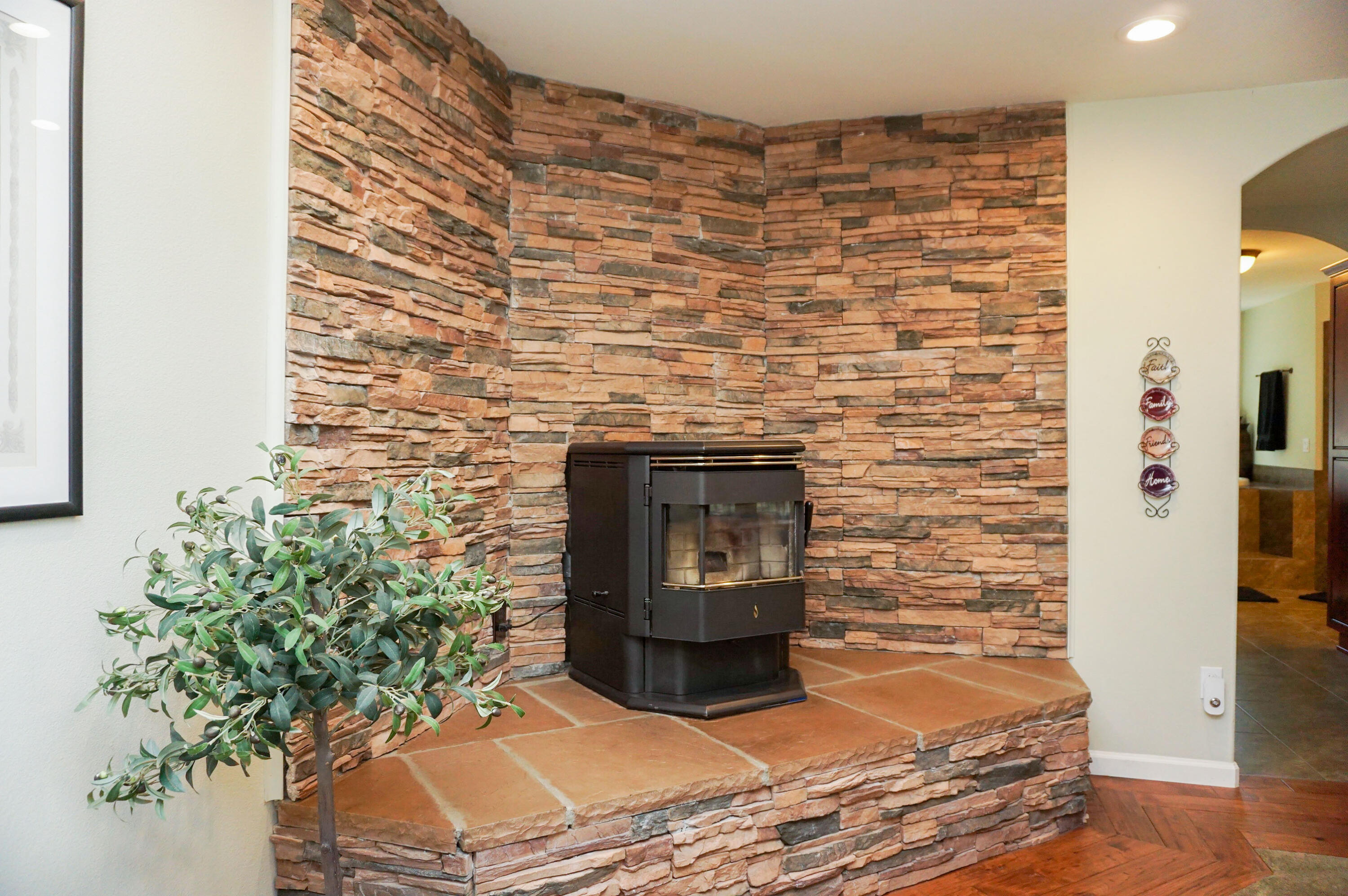 Fairway Point Villag - Residential