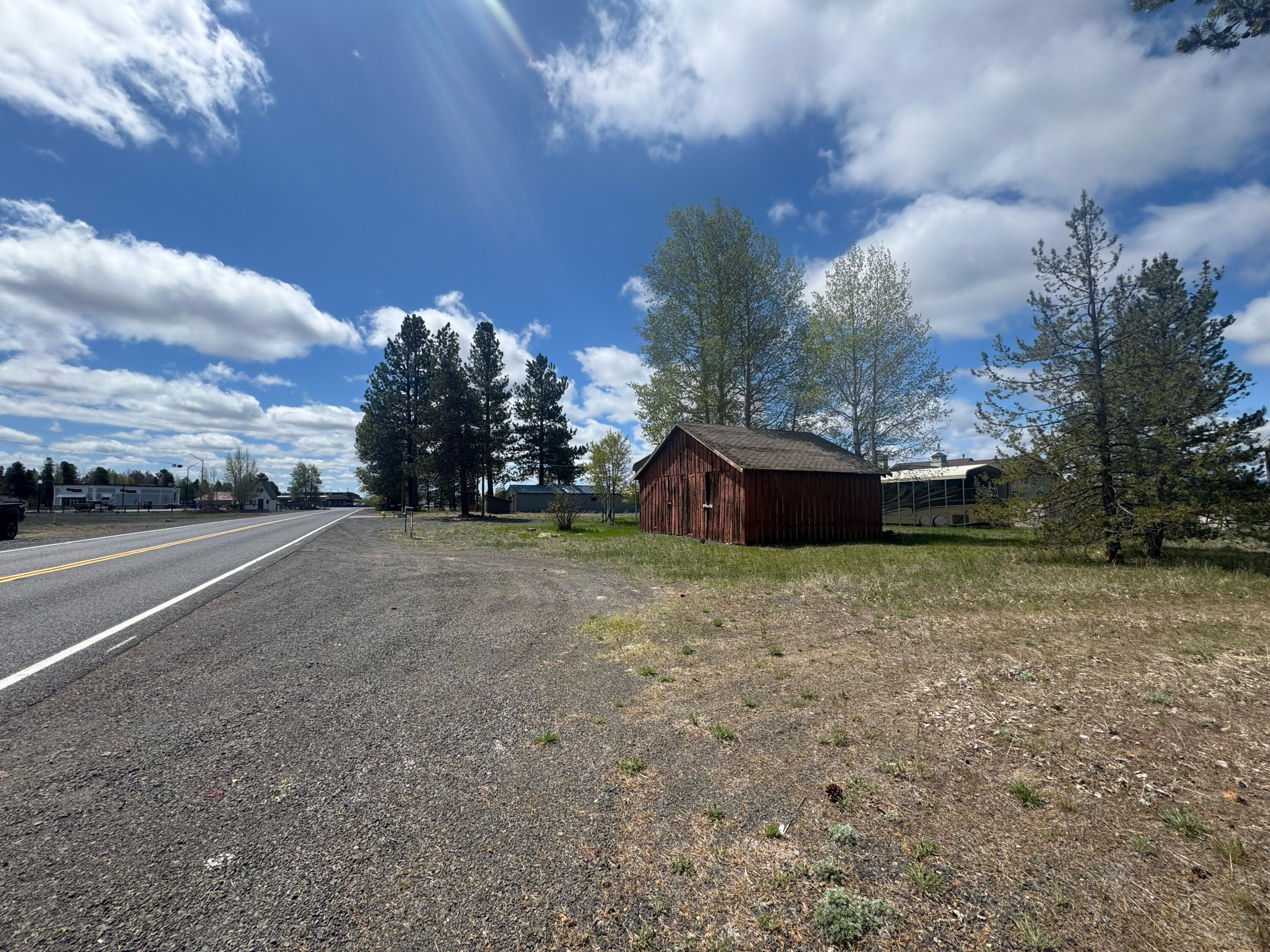 Lapine - Commercial Sale
