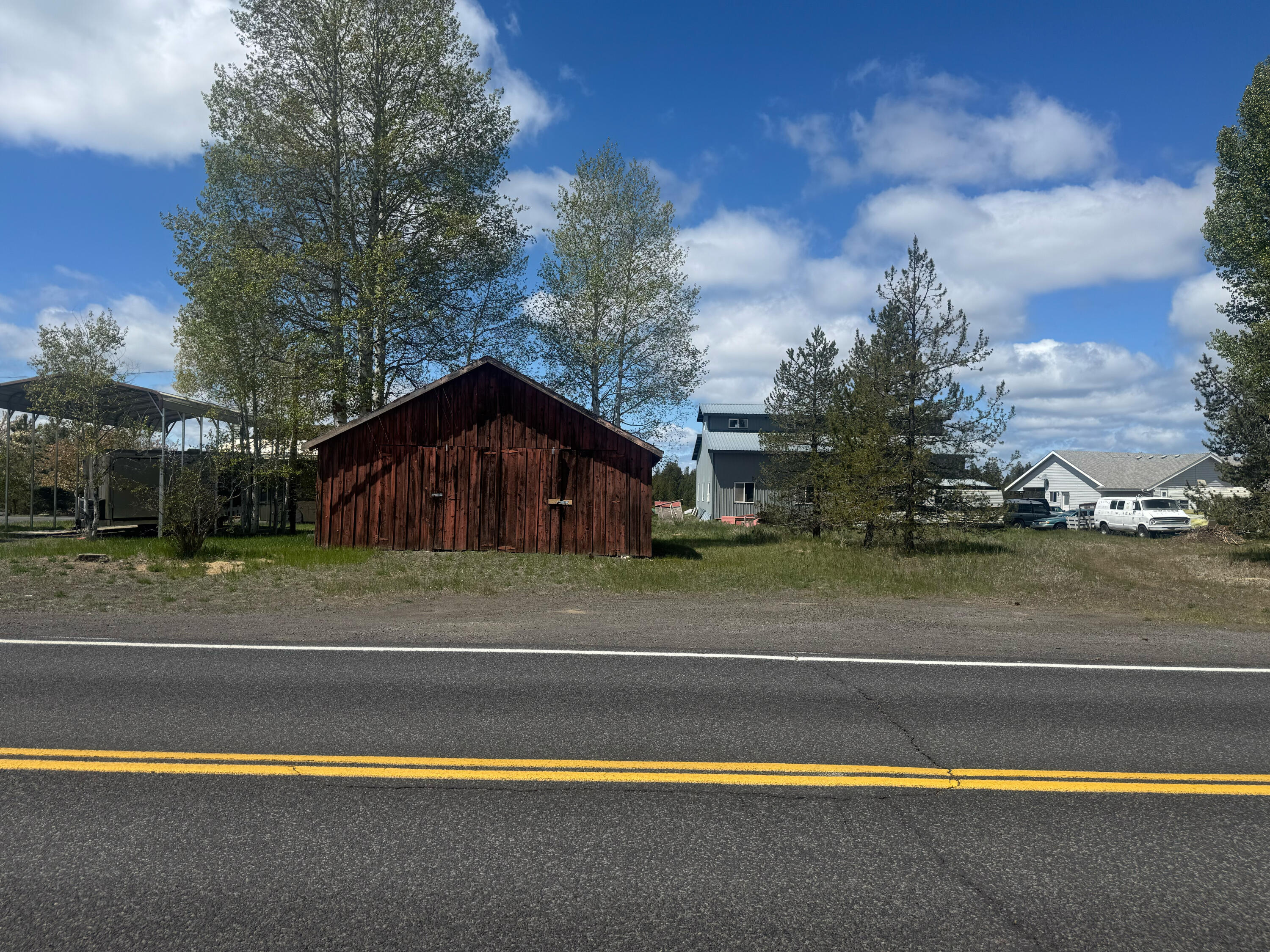 Lapine - Commercial Sale