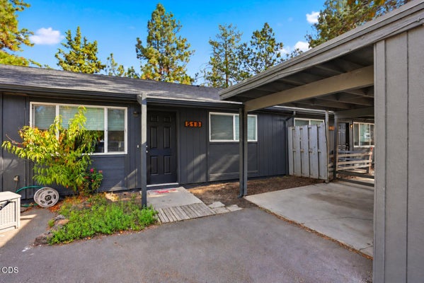 516 SE CENTENNIAL ST, BEND, OR 97702 - Image 52539b2dc2a4fe0df45f1e0585ca985d/337803978