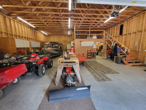 Tiny photo for 51998 Noble Fir, La Pine, OR 97739 (MLS # 220221194)