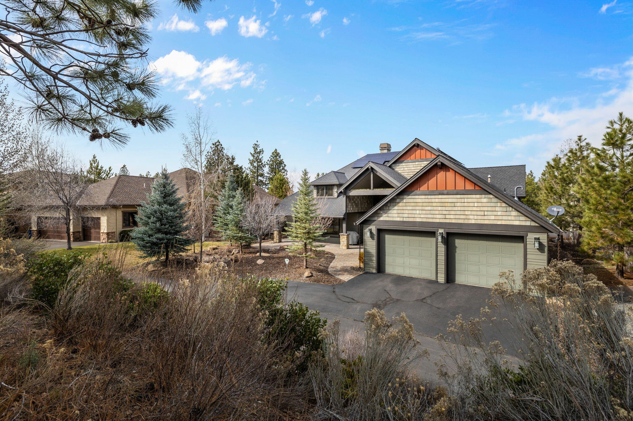 Three Pines - Residential